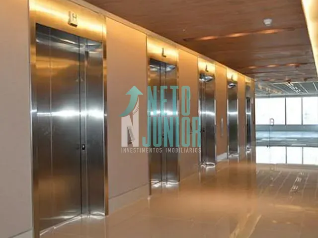 Conjunto com 1862m², à venda ou para alugar, no bairro Vila Cordeiro em São Paulo