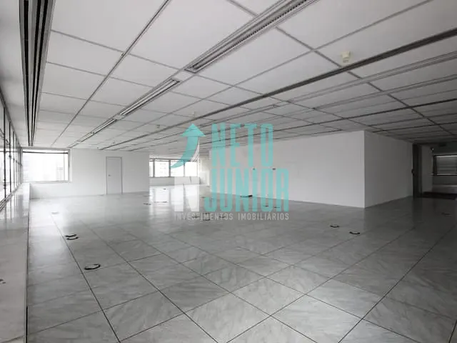 Conjunto com 133m², à venda ou para alugar, no bairro Itaim Bibi em São Paulo