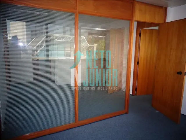 Conjunto com 100m², para alugar, no bairro Cerqueira César em São Paulo