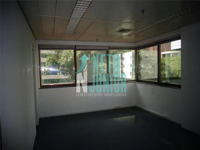 Conjunto com 100m², para alugar, no bairro Cerqueira César em São Paulo