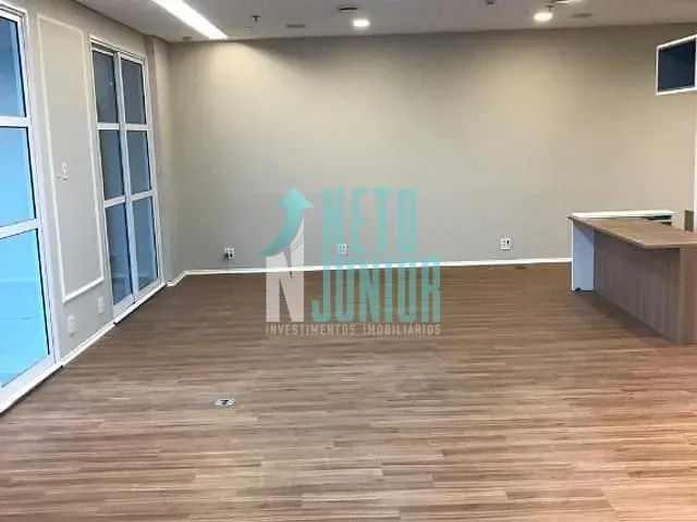 Conjunto com 91m², para alugar, no bairro Vila Cordeiro em São Paulo