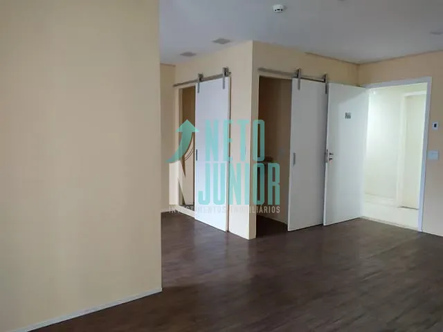 Conjunto com 39m², para alugar, no bairro Indianópolis em São Paulo