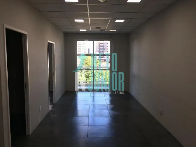 Conjunto com 71m², à venda ou para alugar, no bairro Vila Cordeiro em São Paulo