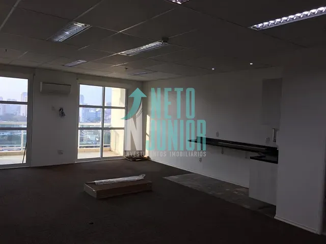 Conjunto com 75m², para alugar, no bairro Vila Cordeiro em São Paulo