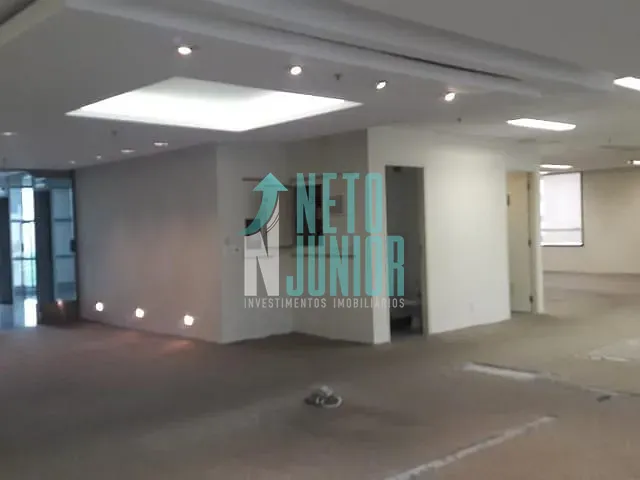 Conjunto com 400m², para alugar, no bairro Vila Olímpia em São Paulo