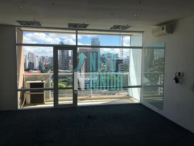 Conjunto comercial com 42m², para alugar, no bairro Itaim Bibi em São Paulo