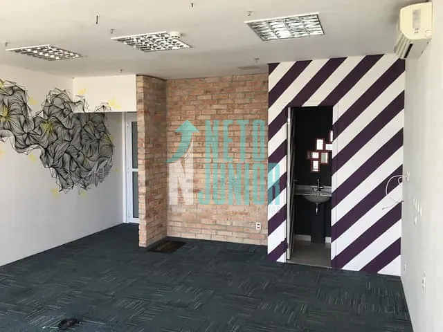 Conjunto comercial com 42m², para alugar, no bairro Itaim Bibi em São Paulo