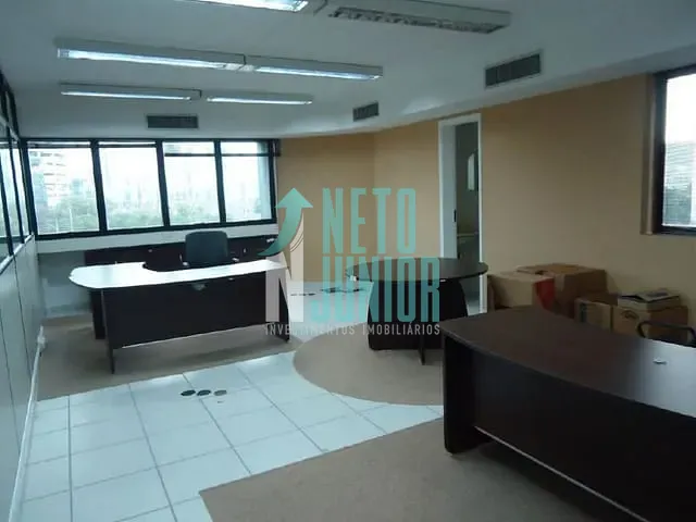 Conjunto com 260m², para alugar, no bairro Vila Olímpia em São Paulo