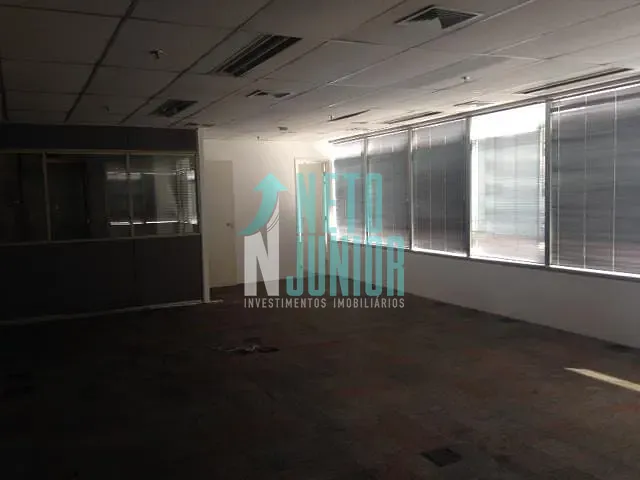 Conjunto com 200m², à venda ou para alugar, no bairro Vila Olímpia em São Paulo