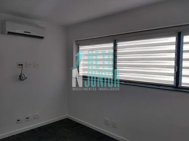 Sala com 120m², para alugar, no bairro Vila Olímpia em São Paulo