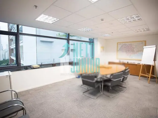 Conjunto com 324m², à venda ou para alugar, no bairro Itaim Bibi em São Paulo