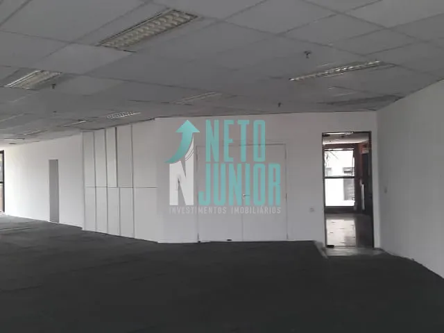 Conjunto com 230m², para alugar, no bairro Vila Olímpia em São Paulo