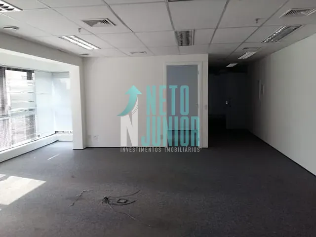 Conjunto com 120m², para alugar, no bairro Itaim Bibi em São Paulo