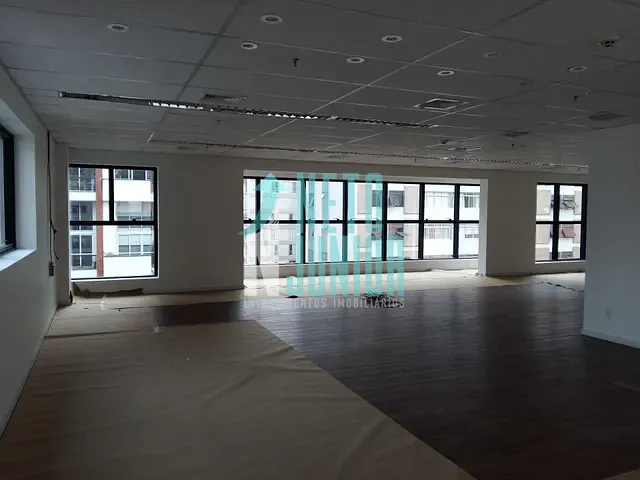 Conjunto com 120m², para alugar, no bairro Itaim Bibi em São Paulo
