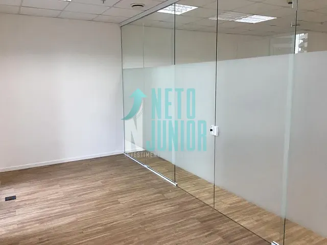 Conjunto com 69m², para alugar, no bairro Vila Cordeiro em São Paulo