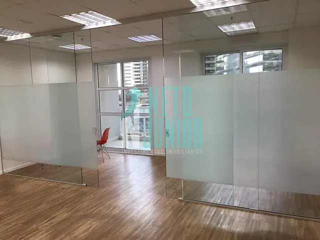 Conjunto com 69m², para alugar, no bairro Vila Cordeiro em São Paulo
