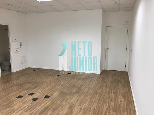 Conjunto com 69m², para alugar, no bairro Vila Cordeiro em São Paulo