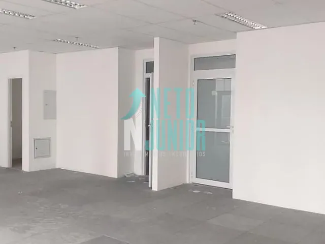 Conjunto comercial com 84m², à venda ou para alugar, no bairro Brooklin Novo em São Paulo