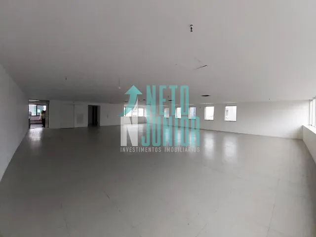 Conjunto com 216m², à venda ou para alugar, no bairro Vila Olímpia em São Paulo