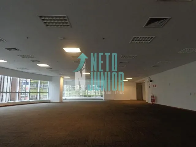 Conjunto com 840m², para alugar, no bairro Cidade Monções em São Paulo