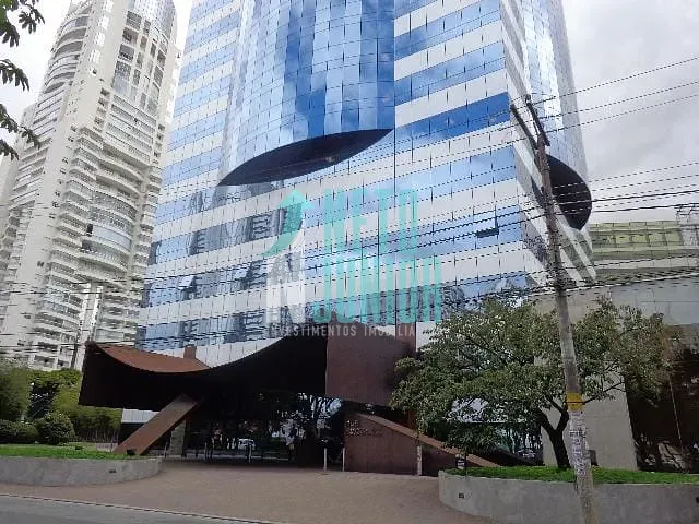 Conjunto com 840m², para alugar, no bairro Cidade Monções em São Paulo