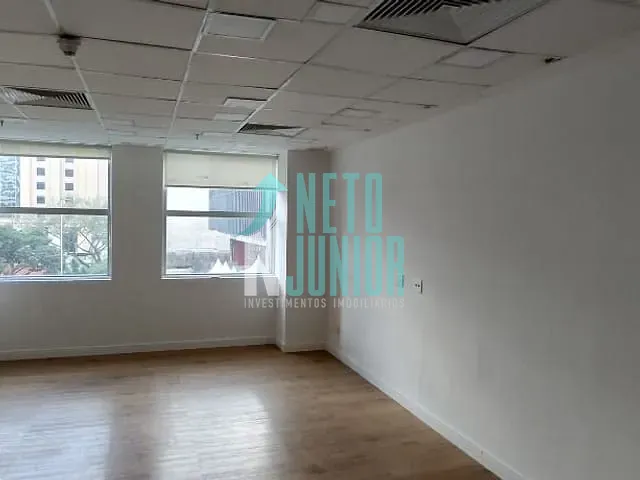 Conjunto com 33m², à venda, no bairro Bela Vista em São Paulo