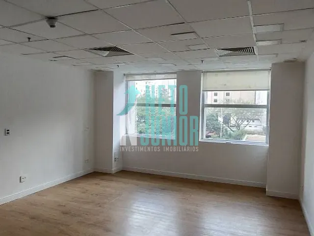 Conjunto com 33m², à venda, no bairro Bela Vista em São Paulo