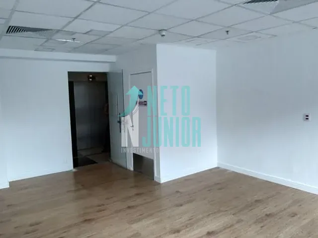 Conjunto com 33m², à venda, no bairro Bela Vista em São Paulo