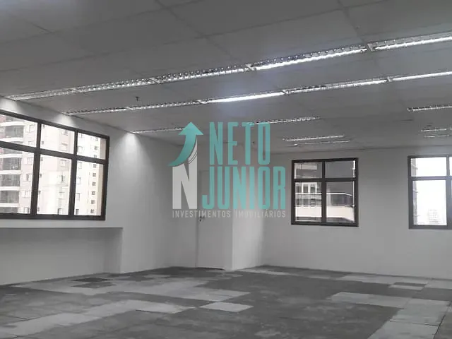 Conjunto com 130m², para alugar, no bairro Vila Olímpia em São Paulo
