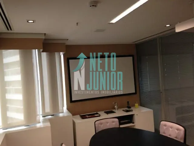 Conjunto com 120m², para alugar, no bairro Vila Olímpia em São Paulo