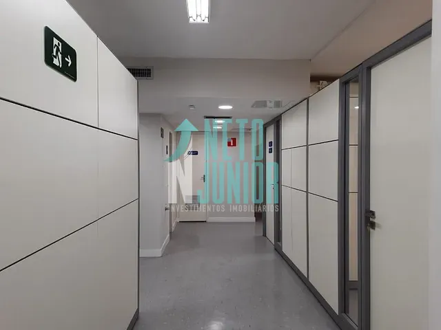 Conjunto com 136m², para alugar, no bairro Moema em São Paulo