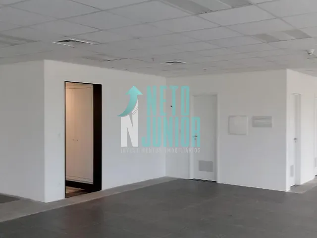 Conjunto com 531m², à venda ou para alugar, no bairro Jardim das Acácias em São Paulo