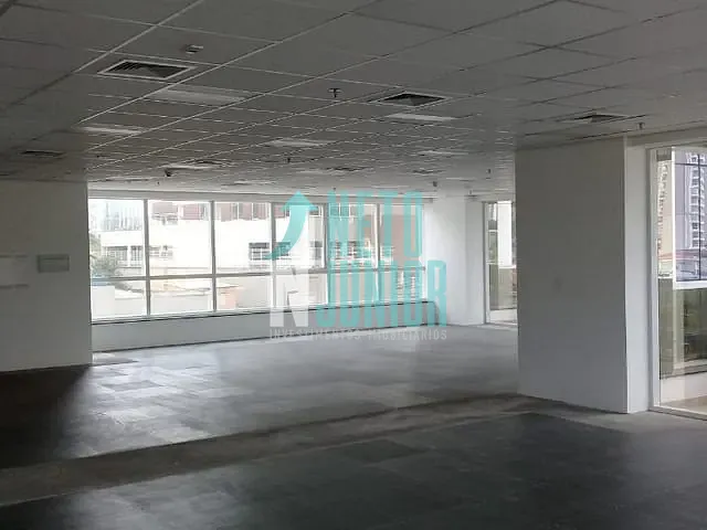 Conjunto com 531m², à venda ou para alugar, no bairro Jardim das Acácias em São Paulo