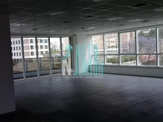 Conjunto com 531m², à venda ou para alugar, no bairro Jardim das Acácias em São Paulo