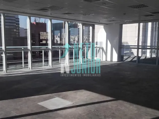 Conjunto com 222m², para alugar, no bairro Vila Olímpia em São Paulo