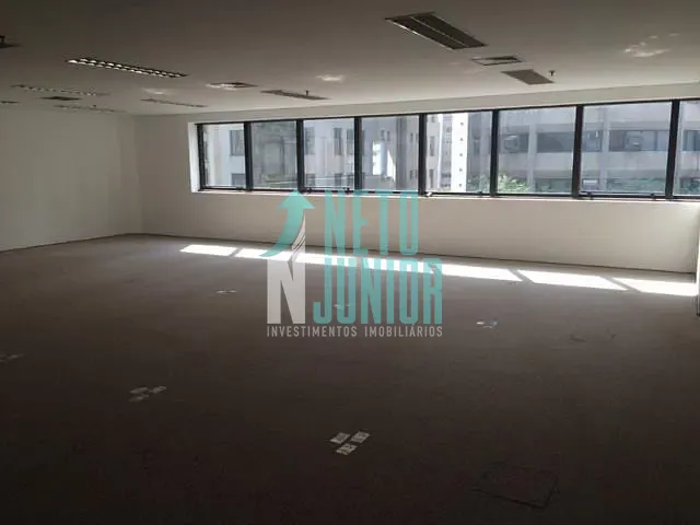 Conjunto com 140m², para alugar, no bairro Itaim Bibi em São Paulo