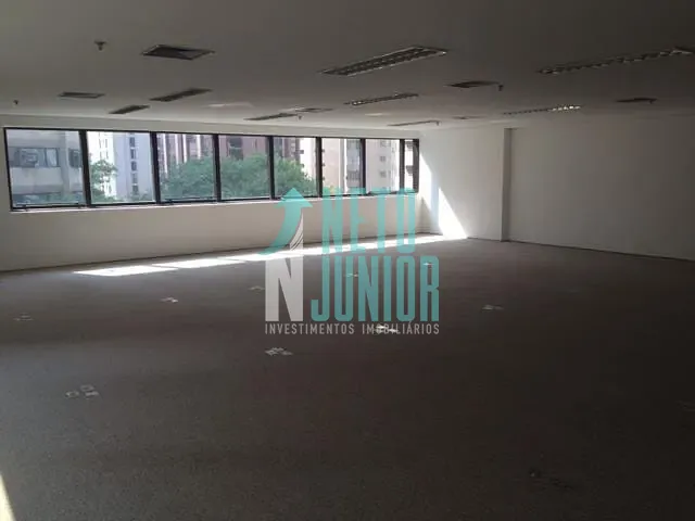 Conjunto com 140m², para alugar, no bairro Itaim Bibi em São Paulo
