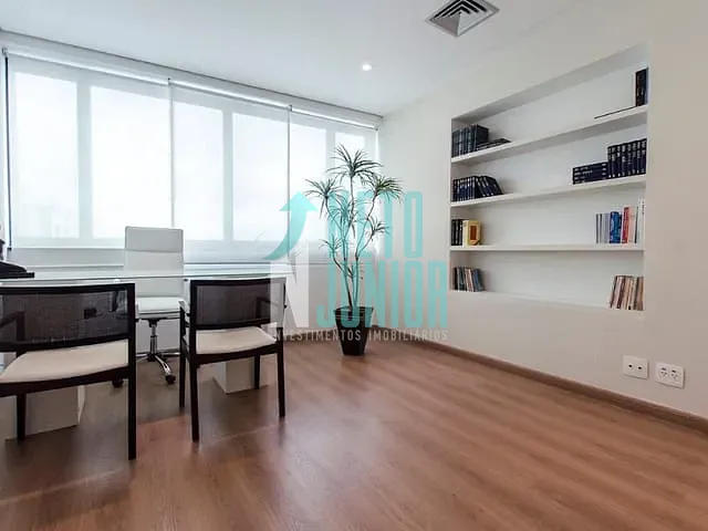 Conjunto com 36m², à venda ou para alugar, no bairro Santo Amaro em São Paulo