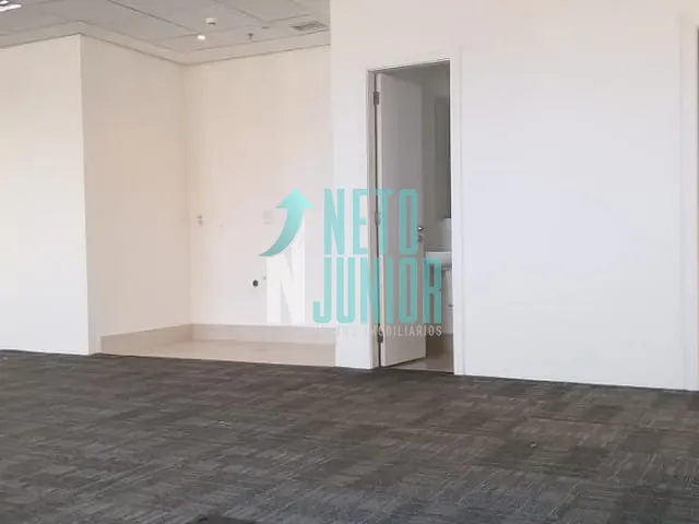 Conjunto com 230m², para alugar, no bairro moema em São Paulo