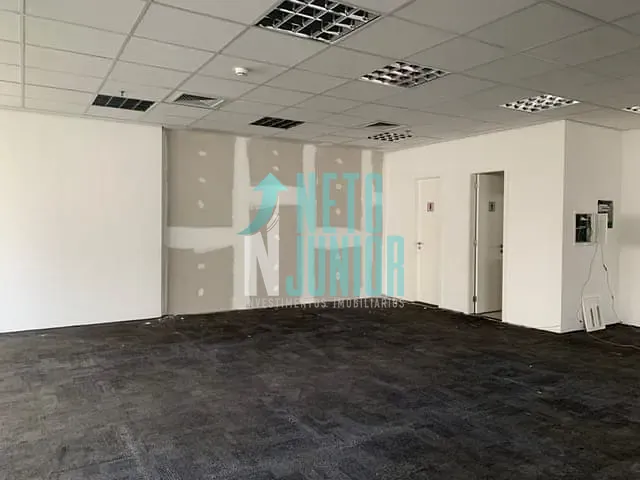 Conjunto com 459m², para alugar, no bairro Moema em São Paulo