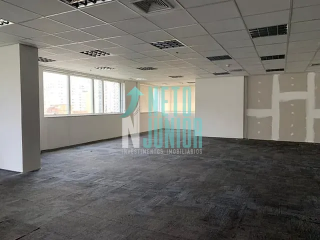 Conjunto com 459m², para alugar, no bairro Moema em São Paulo