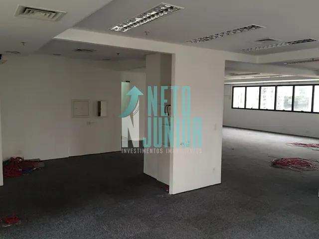 Conjunto com 150m², para alugar, no bairro Vila Nova Conceição em São Paulo