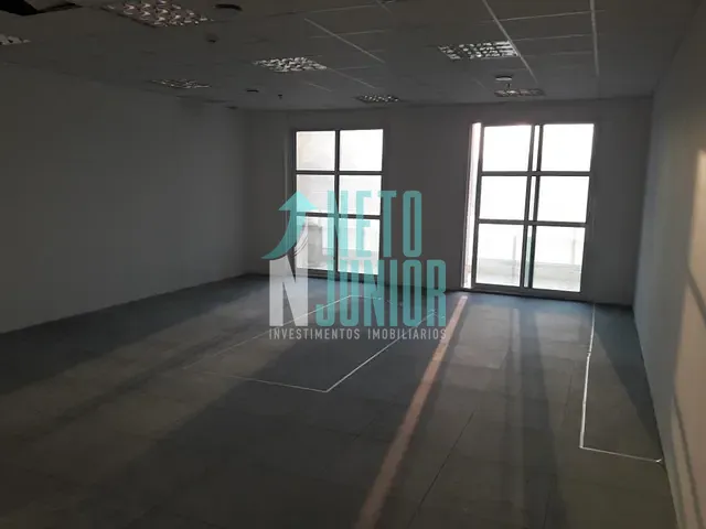 Conjunto com 70m², à venda ou para alugar, no bairro Vila Cordeiro em São Paulo
