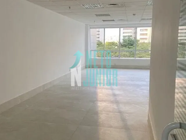 Sala com 130m², para alugar, no bairro Cidade Monções em São Paulo