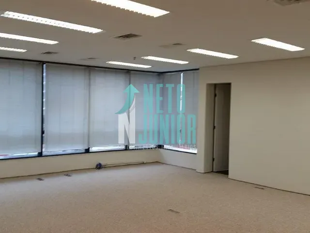 Conjunto com 61m², para alugar, no bairro Pinheiros em São Paulo