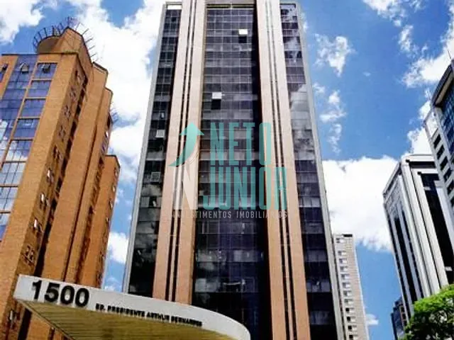 Conjunto com 121m², para alugar, no bairro Brooklin Novo em São Paulo