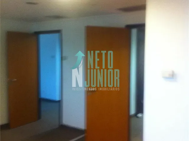 Conjunto com 125m², para alugar, no bairro Indianópolis em São Paulo