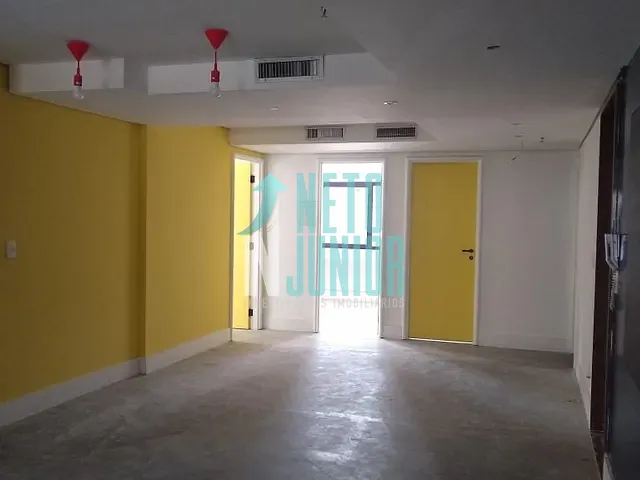 Sala com 120m², para alugar, no bairro Cidade Monções em São Paulo