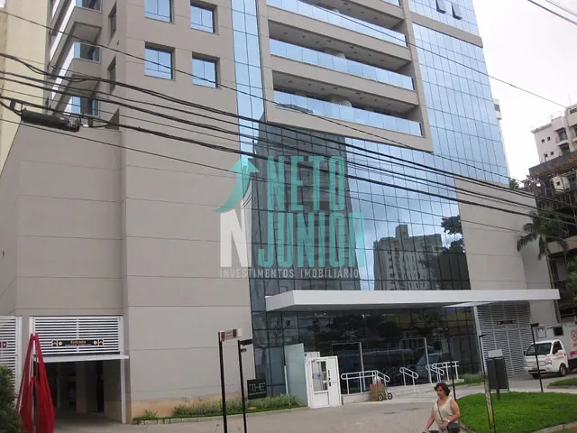 Conjunto com 220m², à venda ou para alugar, no bairro Vila Nova Conceição em São Paulo