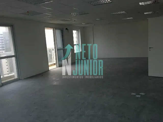 Conjunto com 125m², à venda ou para alugar, no bairro Vila Olímpia em São Paulo